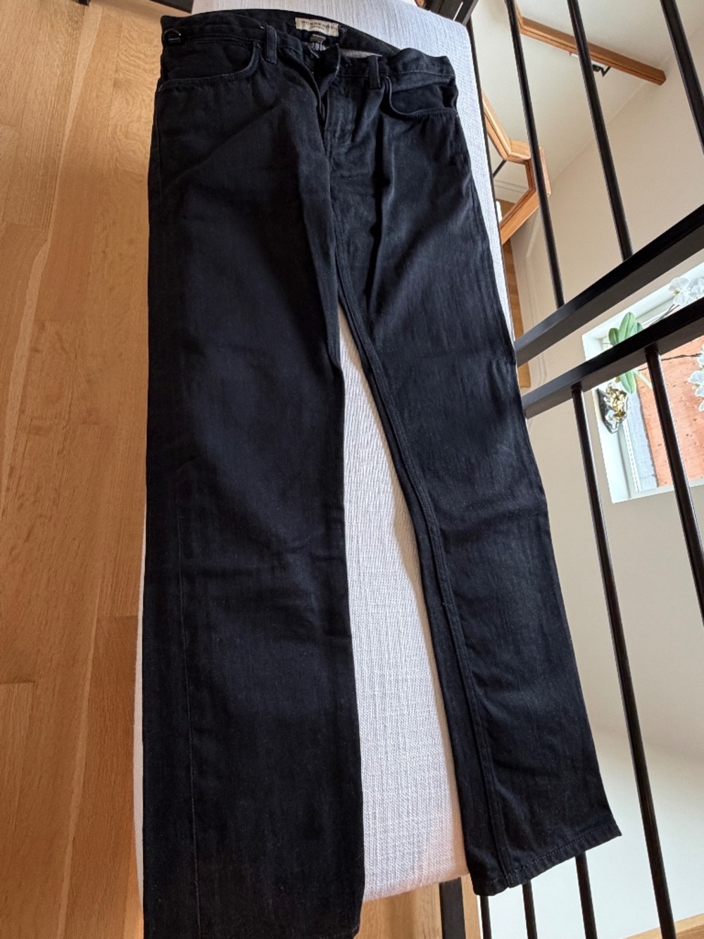 BURBERRY BLACK JEANS